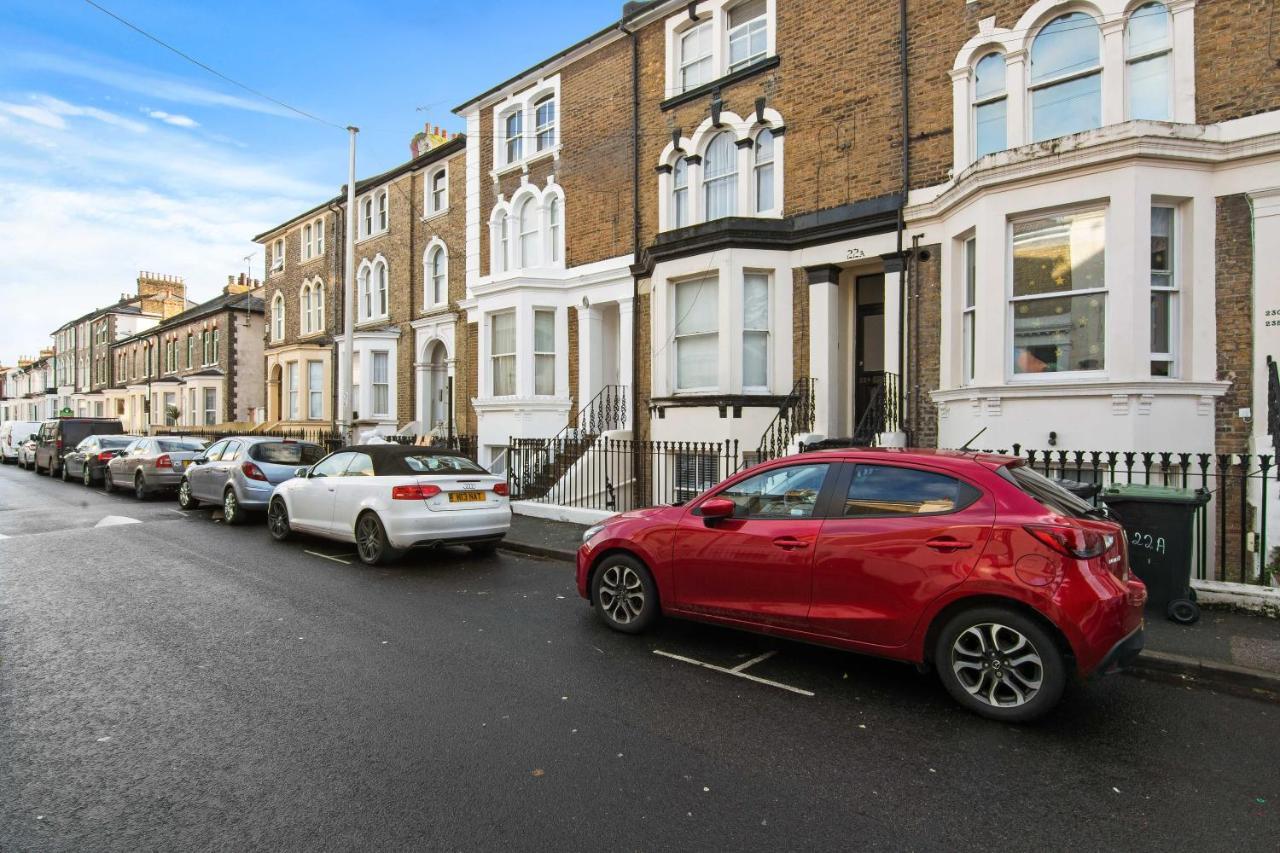 The Roost Group - Stylish Apartments Gravesend Dış mekan fotoğraf