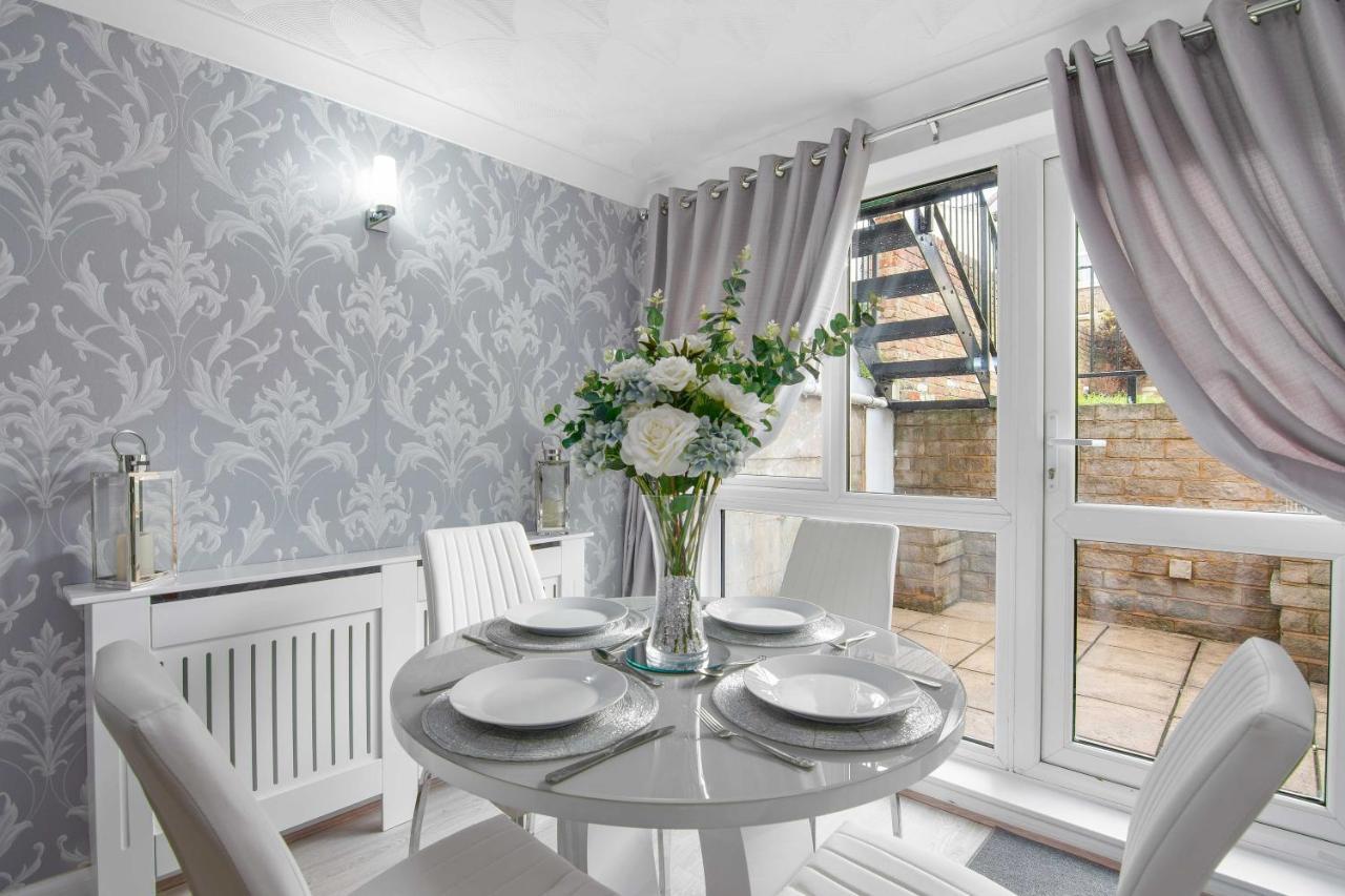 The Roost Group - Stylish Apartments Gravesend Dış mekan fotoğraf